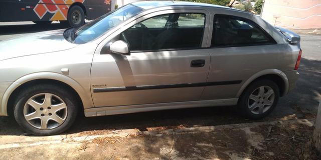 Astra Hatch 2 portas
