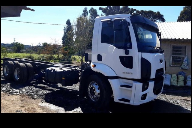 2013 FORD CARGO 2423/2429