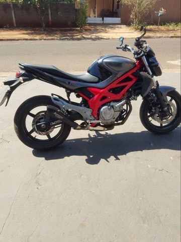 SUZUKI GLADIUS 650