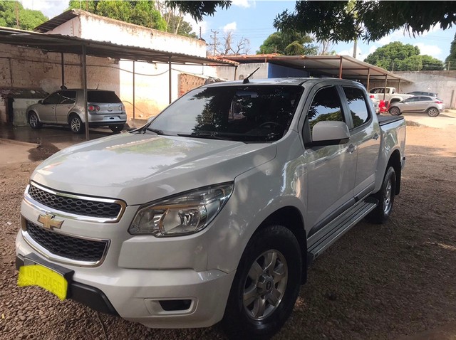 VENDO S10 DIESEL AUTOMÁTICO 4X4