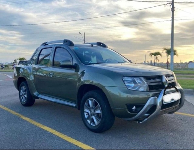 RENAULT DUSTER OROCH A MAIS COMPLETA