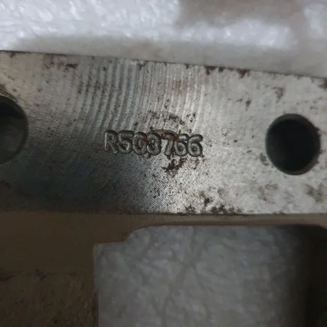 Escavadeira trator John deere suporte alternador original - Foto 4