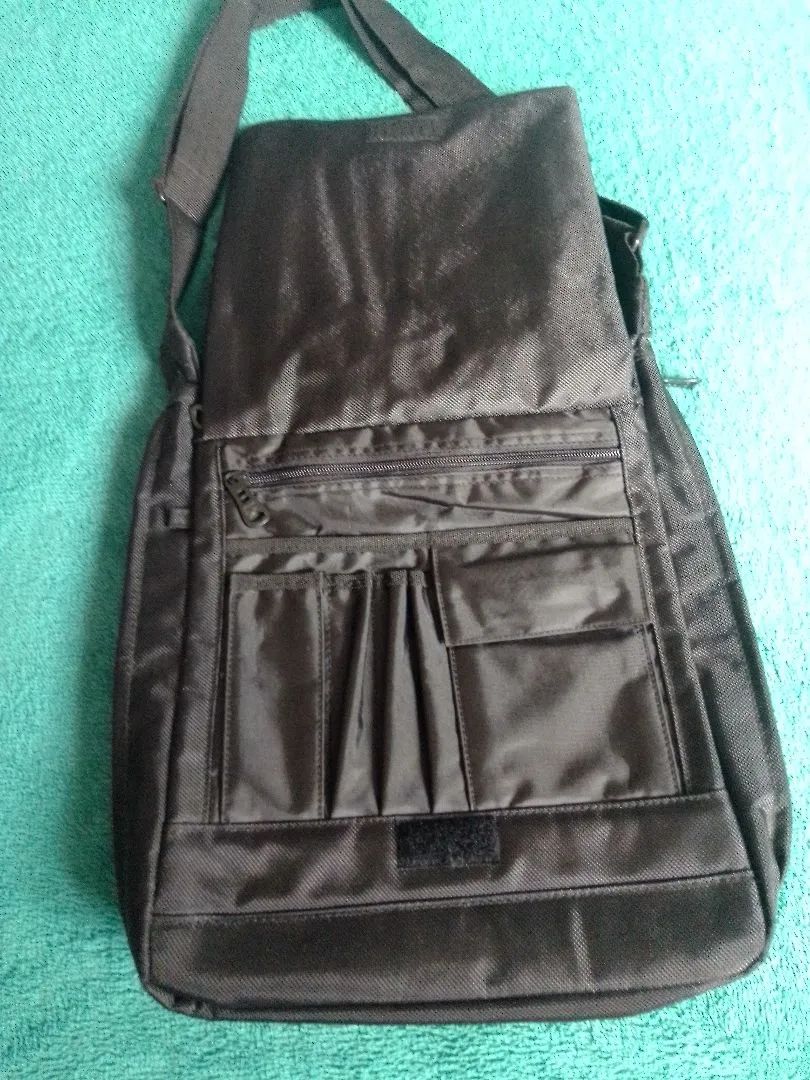 Bolsa de Ombro Masculina Preta - Foto 2
