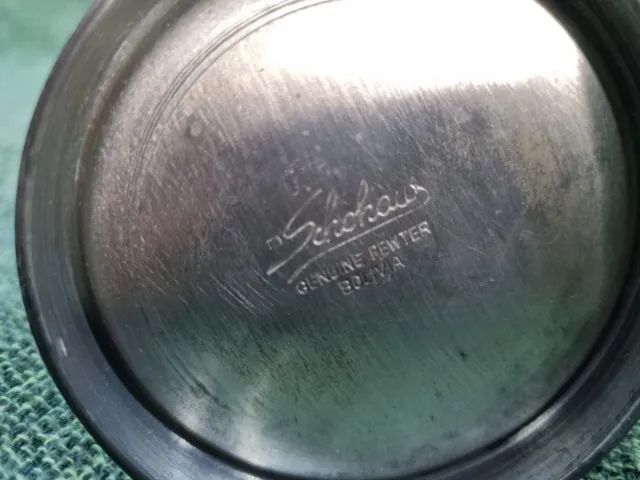 Pequeno jarro boliviano de estanho trabalhado marca Schohaus - Foto 2