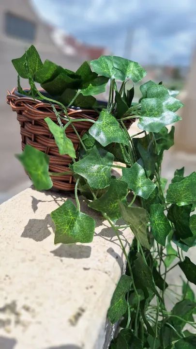 Planta Artificial Hastes de Folhas Verdes - Foto 2