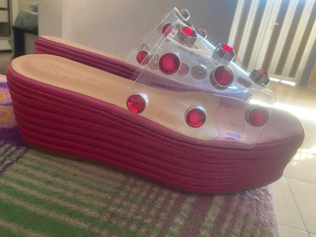 Sandálias Pink com Pedrarias - Foto 2