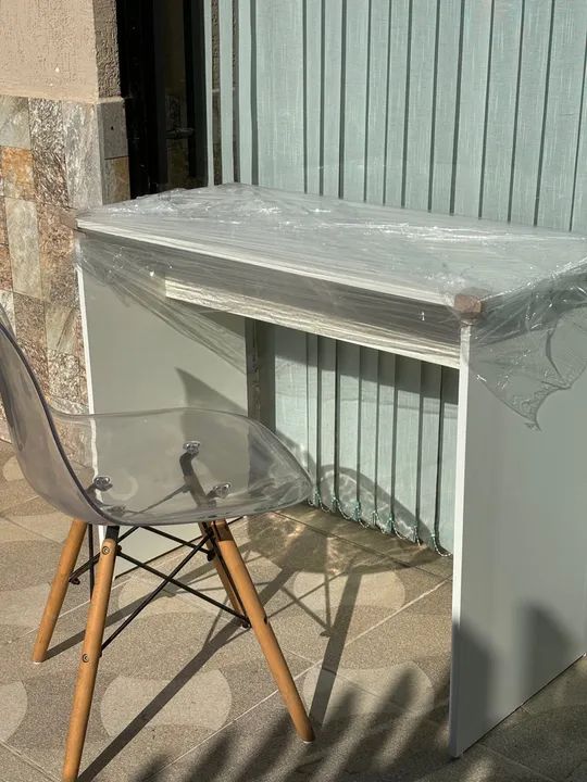 MESA DE ESTUDO/MANICURE
