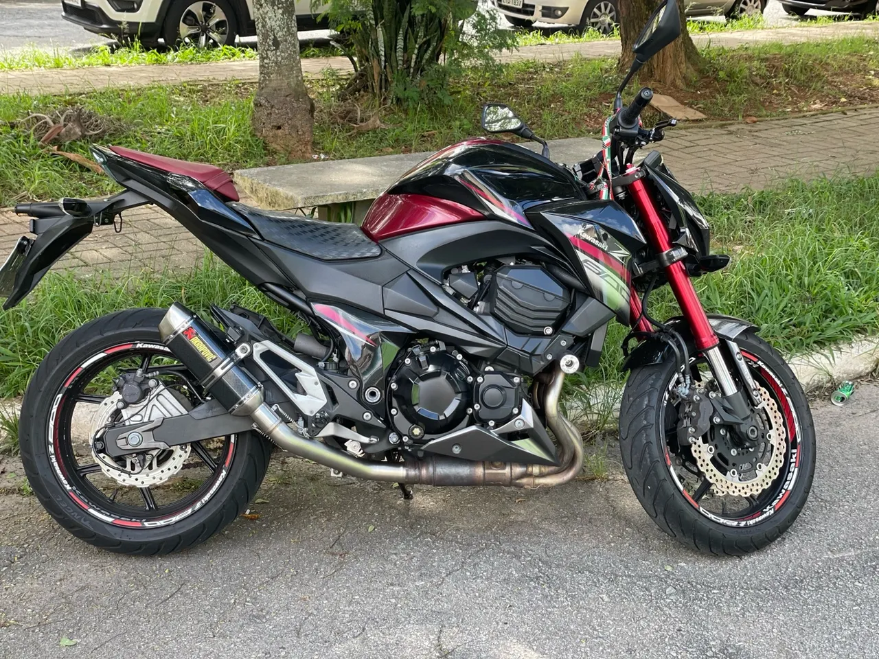 Motos KAWASAKI Z-800 no Brasil
