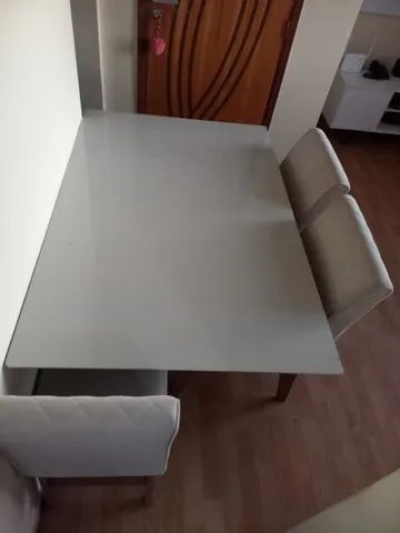 Mesa de Jantar Retangular com 4 Cadeiras