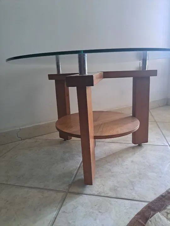 Mesa de centro de madeira com tampo em vidro - Foto 3