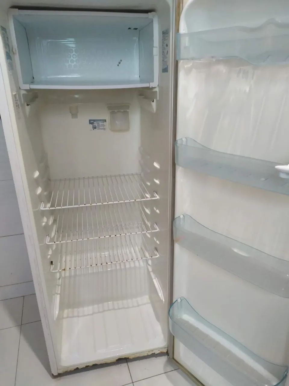 Geladeira Usada - Necessita de Reparos - Foto 4