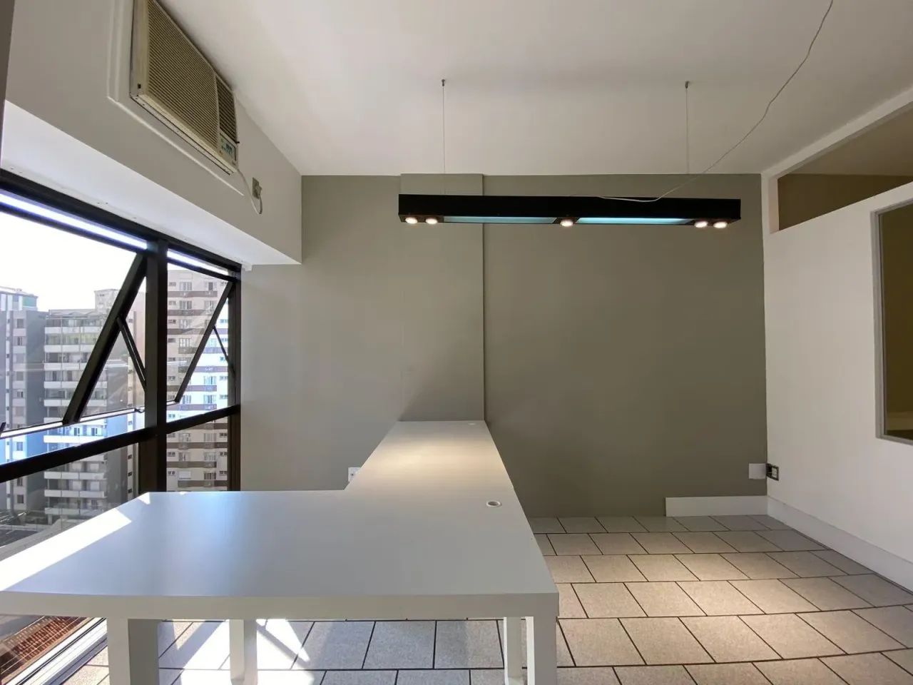Sala Comercial para Venda em Florianópolis, Centro, 1 banheiro - Foto 4