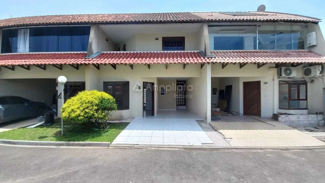 SOBRADO PRA VENDA EM CAMPINA GRANDE DO SUL.