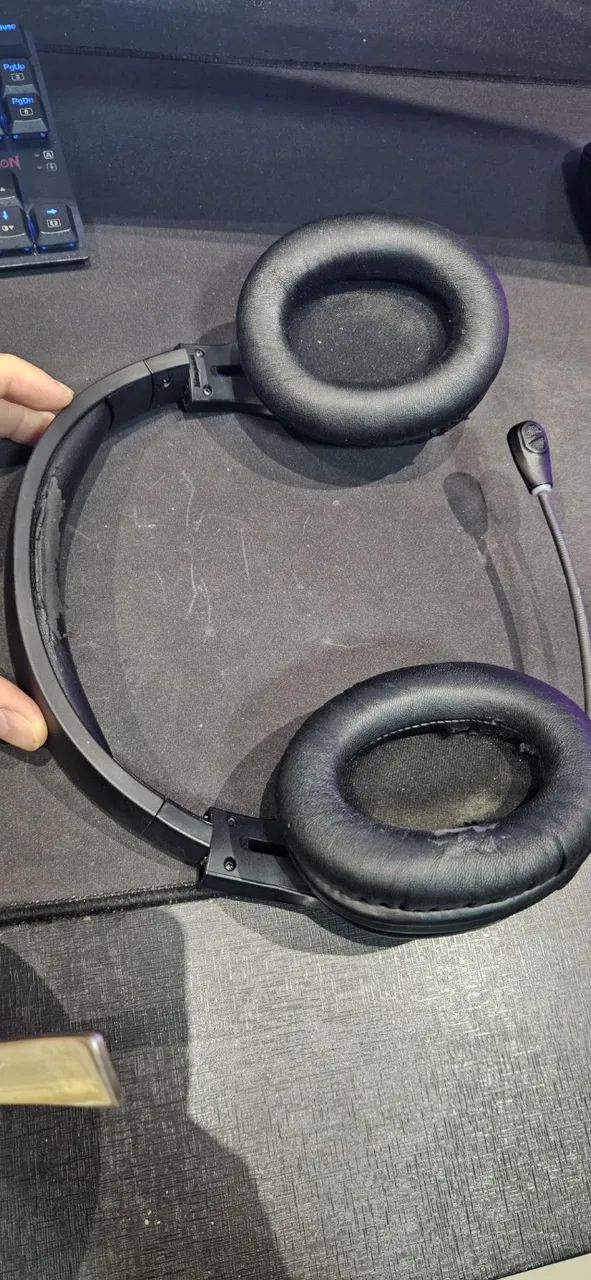 Headset Gamer Sem Fio HyperX Cloud Flight, Drivers 50mm, LED, Compatível com PS5 e PS4 - Foto 5