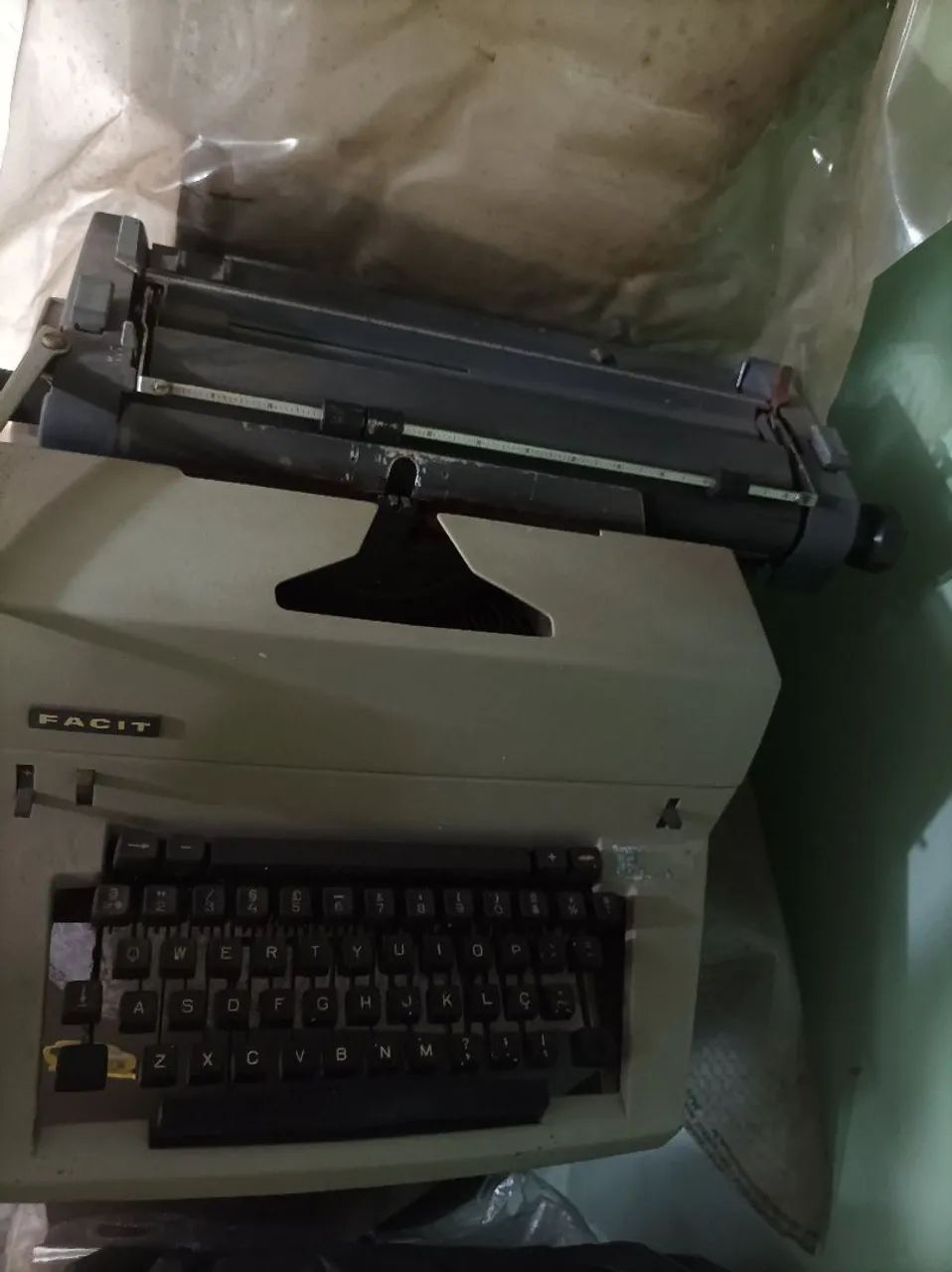 Máquina de escrever 65171894945921120