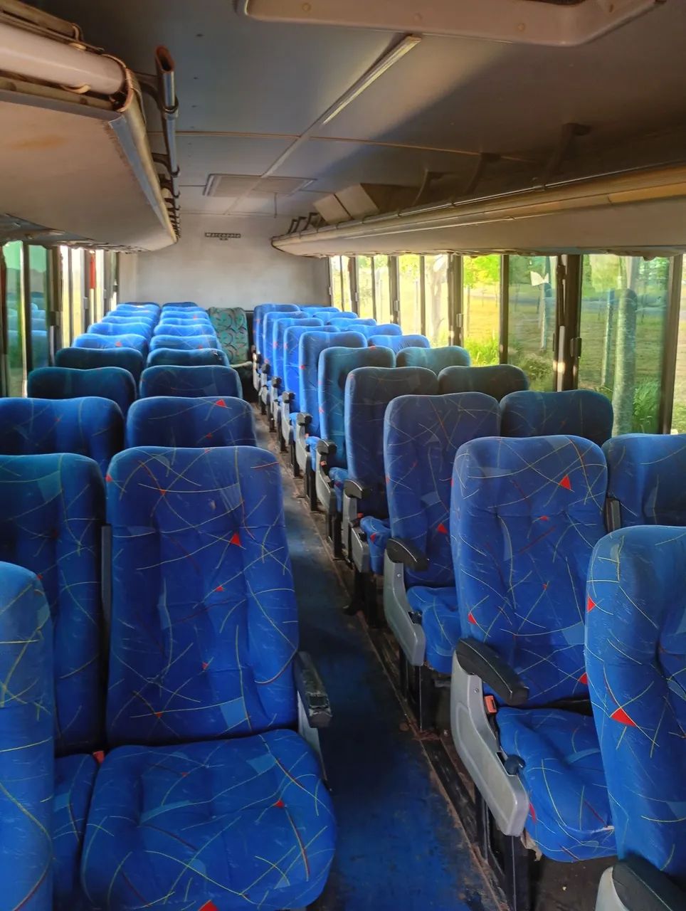  onibus pra alugar e frete  - Foto 5