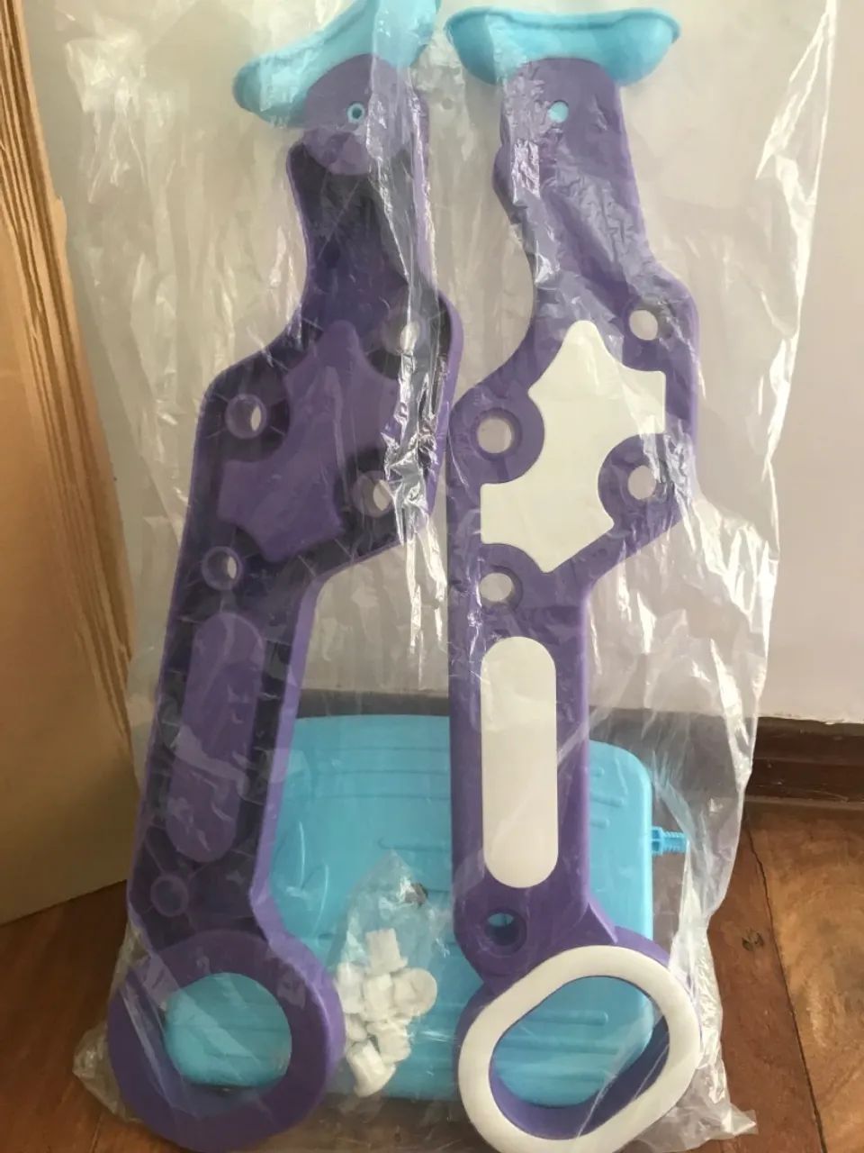 Assento sanitário infantil almofadado com escadinha. - Foto 6