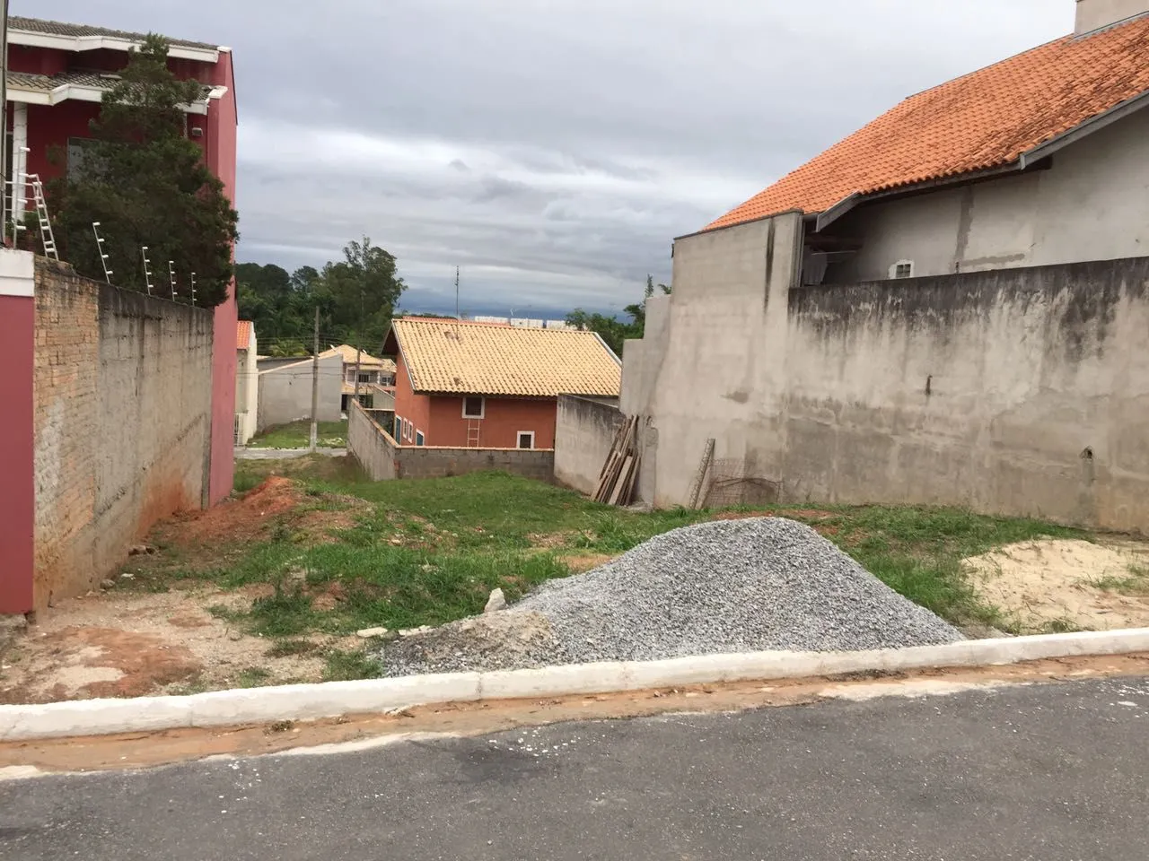 Terreno condomínio fechado em Taubaté