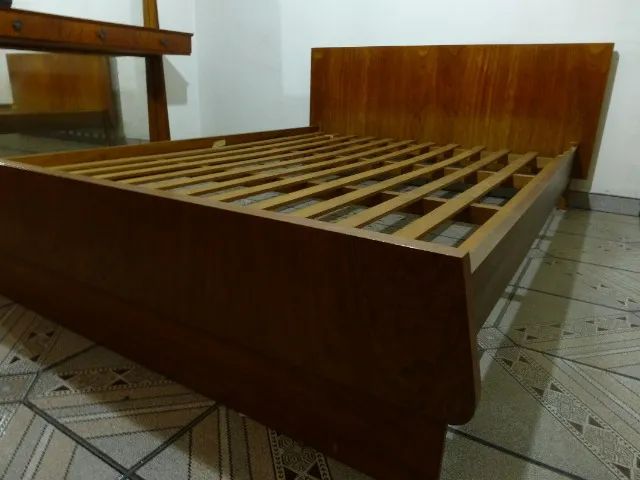 Cama de casal (e leva 2 criado mudo) - Foto 3