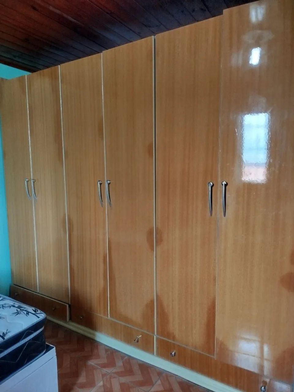 Vendo guarda roupa 6 portas  - Foto 2