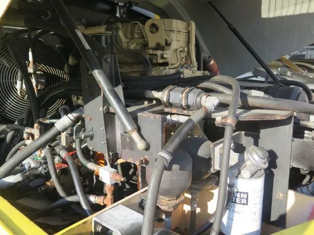 Rolo Compactador Dynapac CP274 9 pneus 2010 - Foto 6