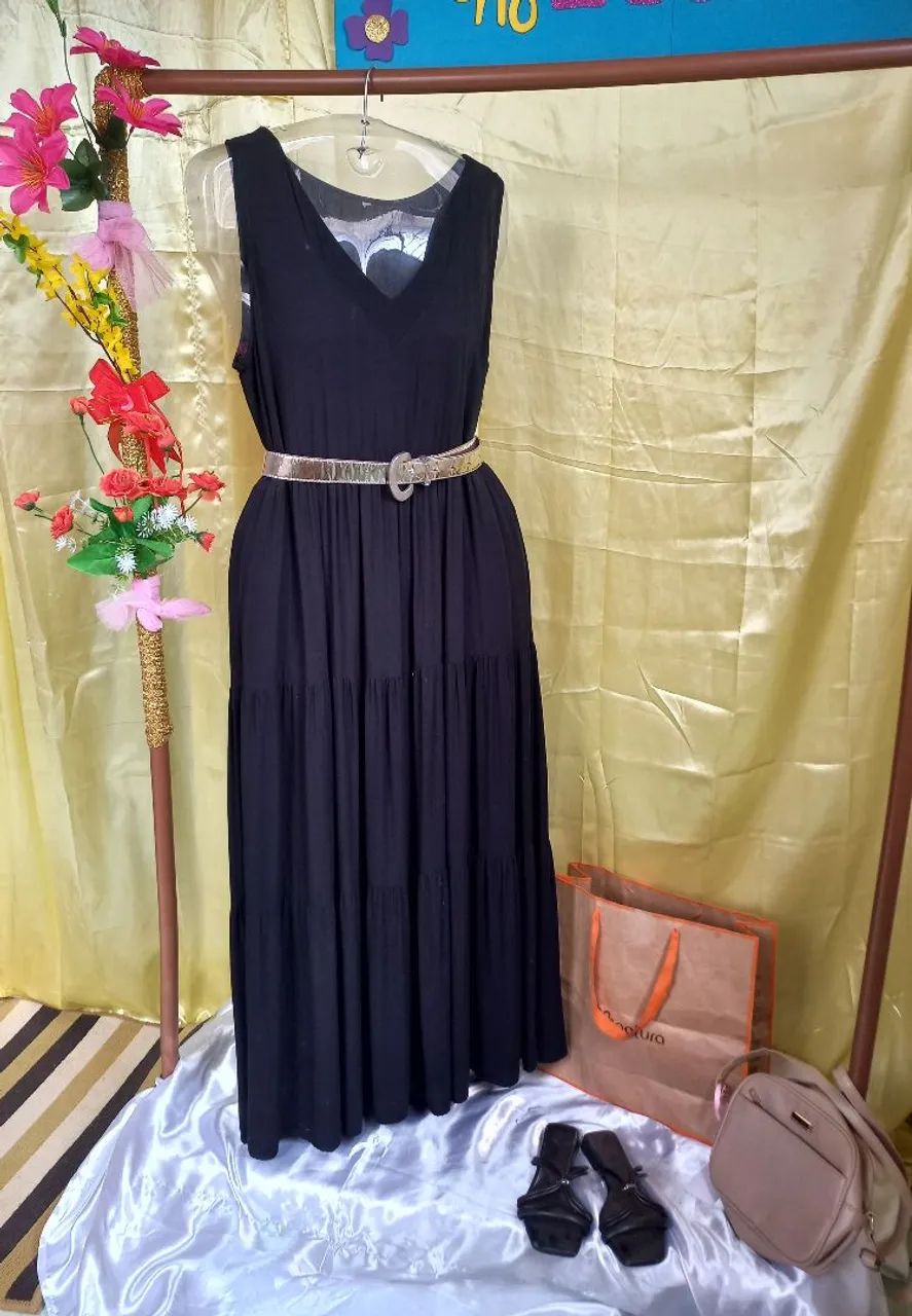 Vestido longo preto. - Foto 2