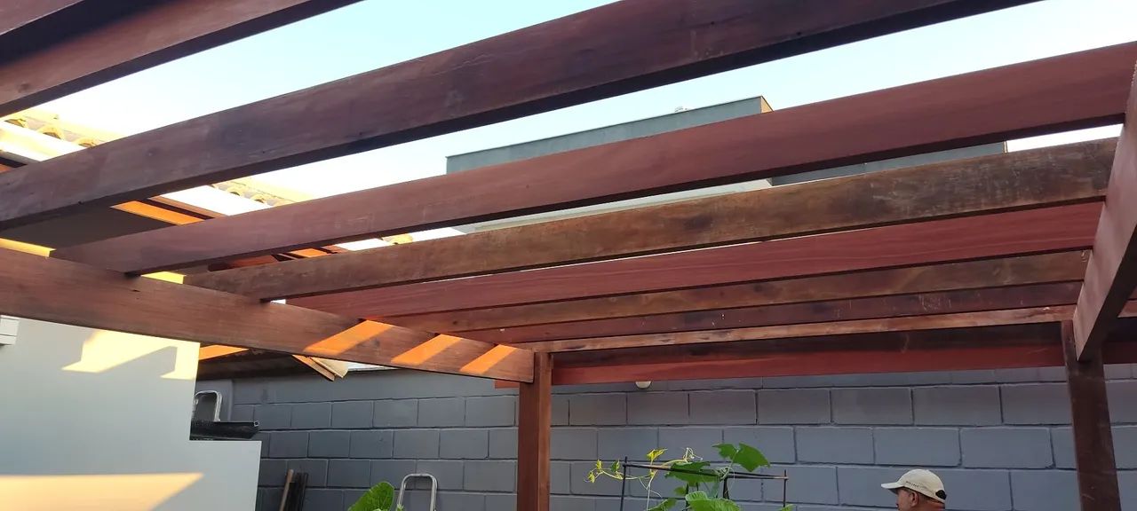 Pergolado para área externa e interna, fôrro de madeira  - Foto 2