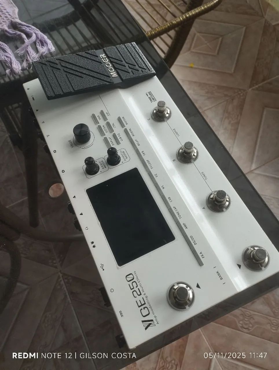 Pedaleira Mooer GE 250