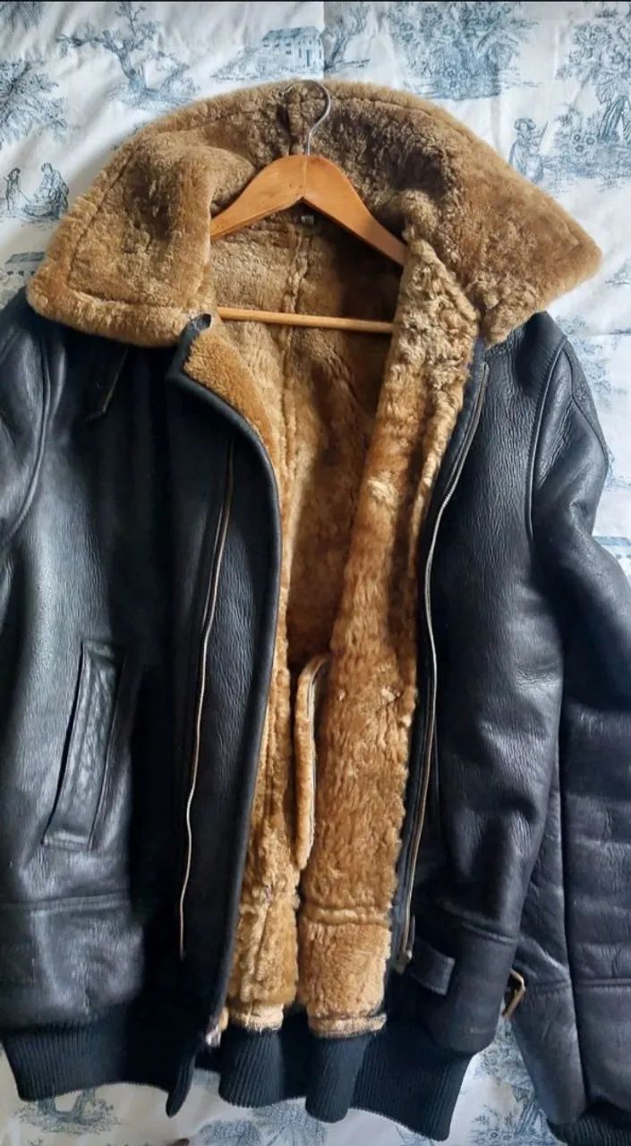 JAQUETA EM COURO COM LÃ DE CARNEIRO NATURAL XL USADO EM PERFEITO