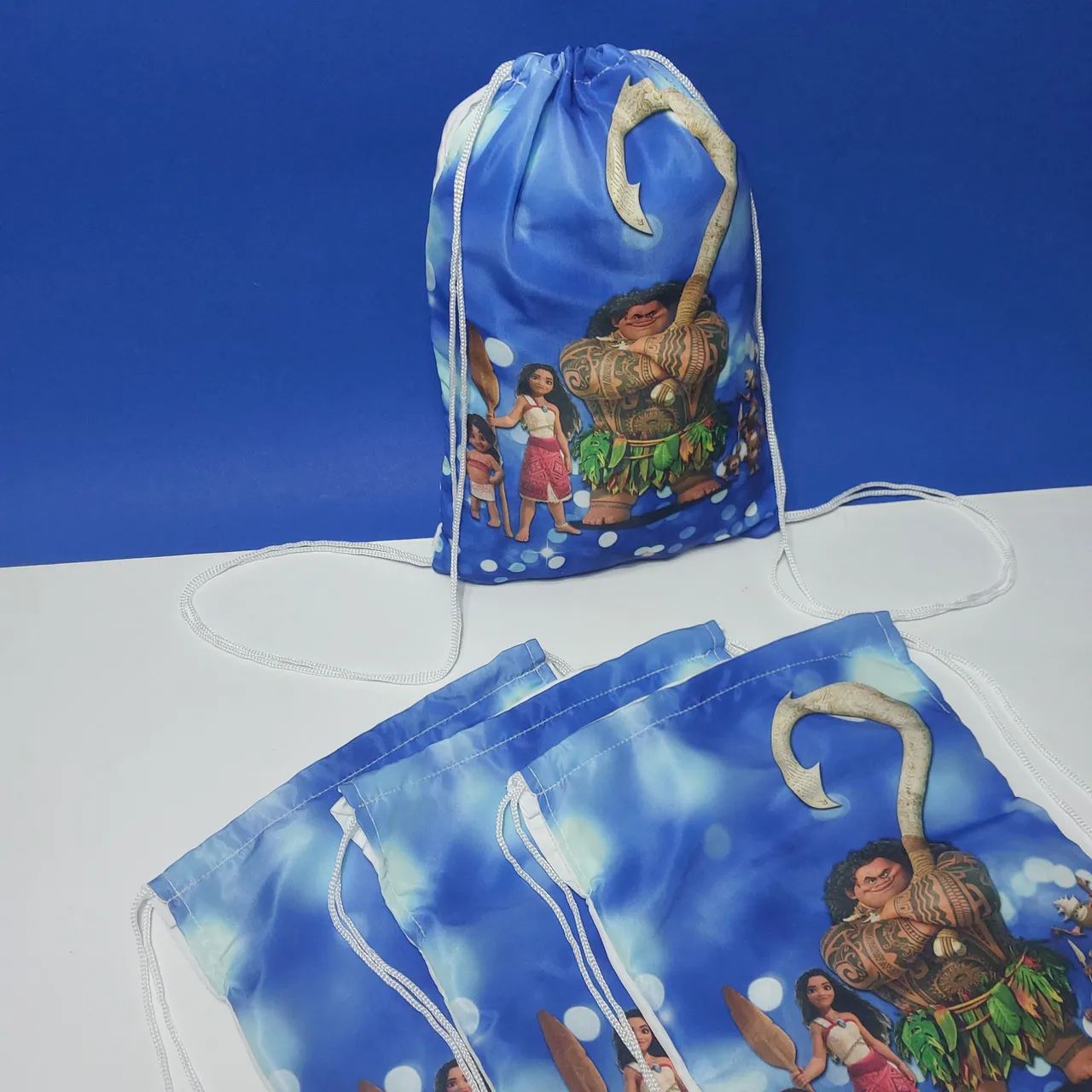 sacochila personalizada para aniversário infantil com tema da