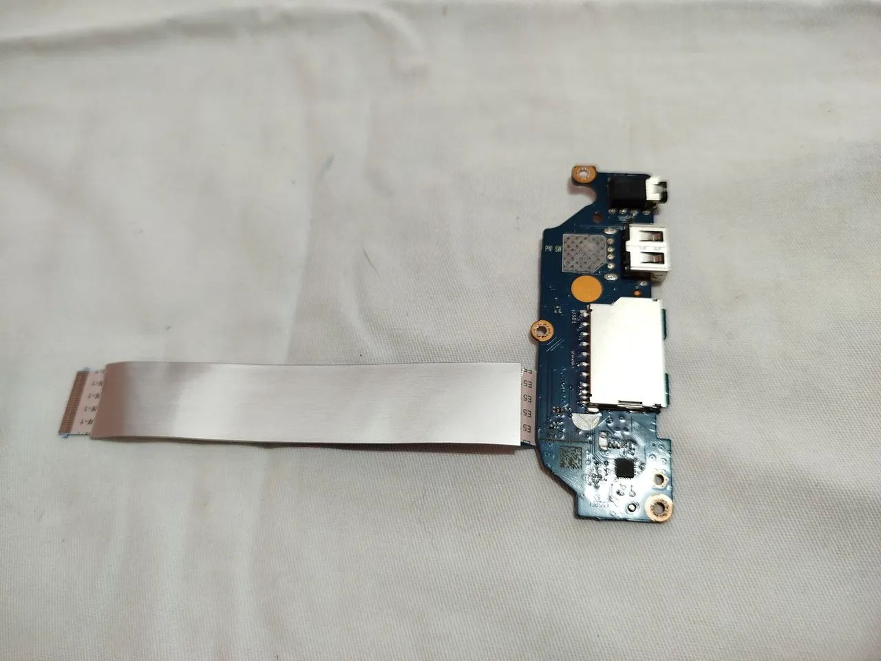 Placa de entrada USB, SD e áudio e botão power Dell Inspiron 15 Original  - Foto 4