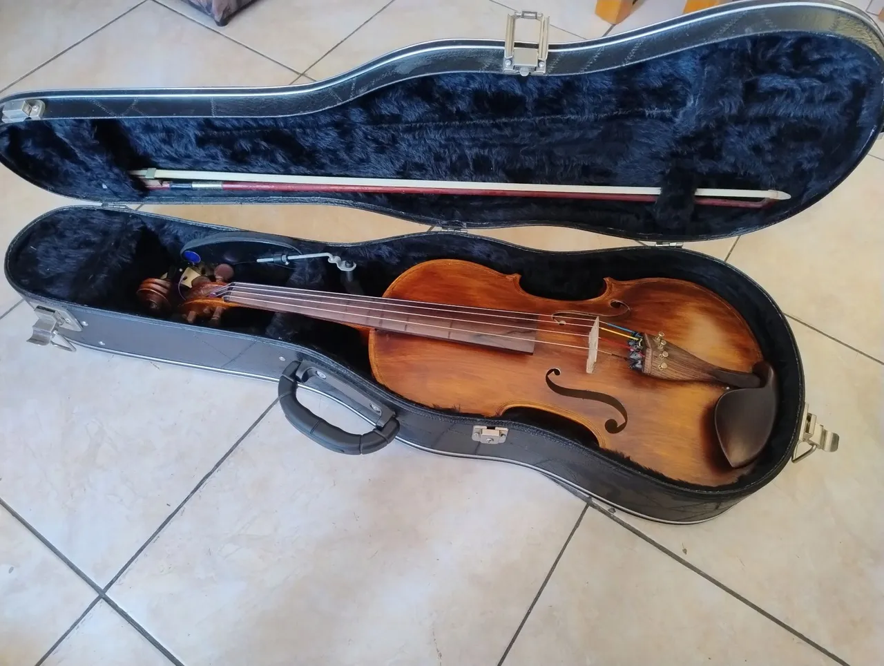 Viola Clássica em Excelente Estado