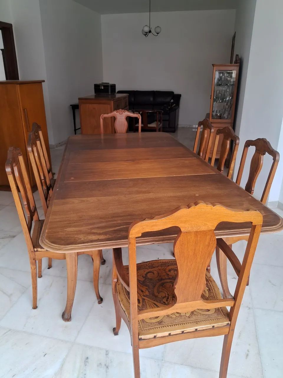 Mesa de jantar antiga, em peroba, oito lugares - Foto 2