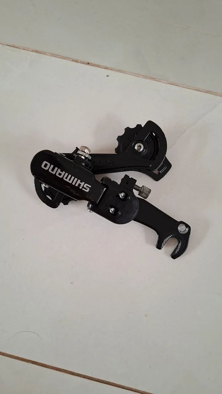 Câmbio traseiro SHIMANO 7v com gancheira