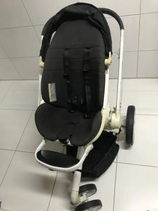Carrinho de bebê  Quinny Moodd 