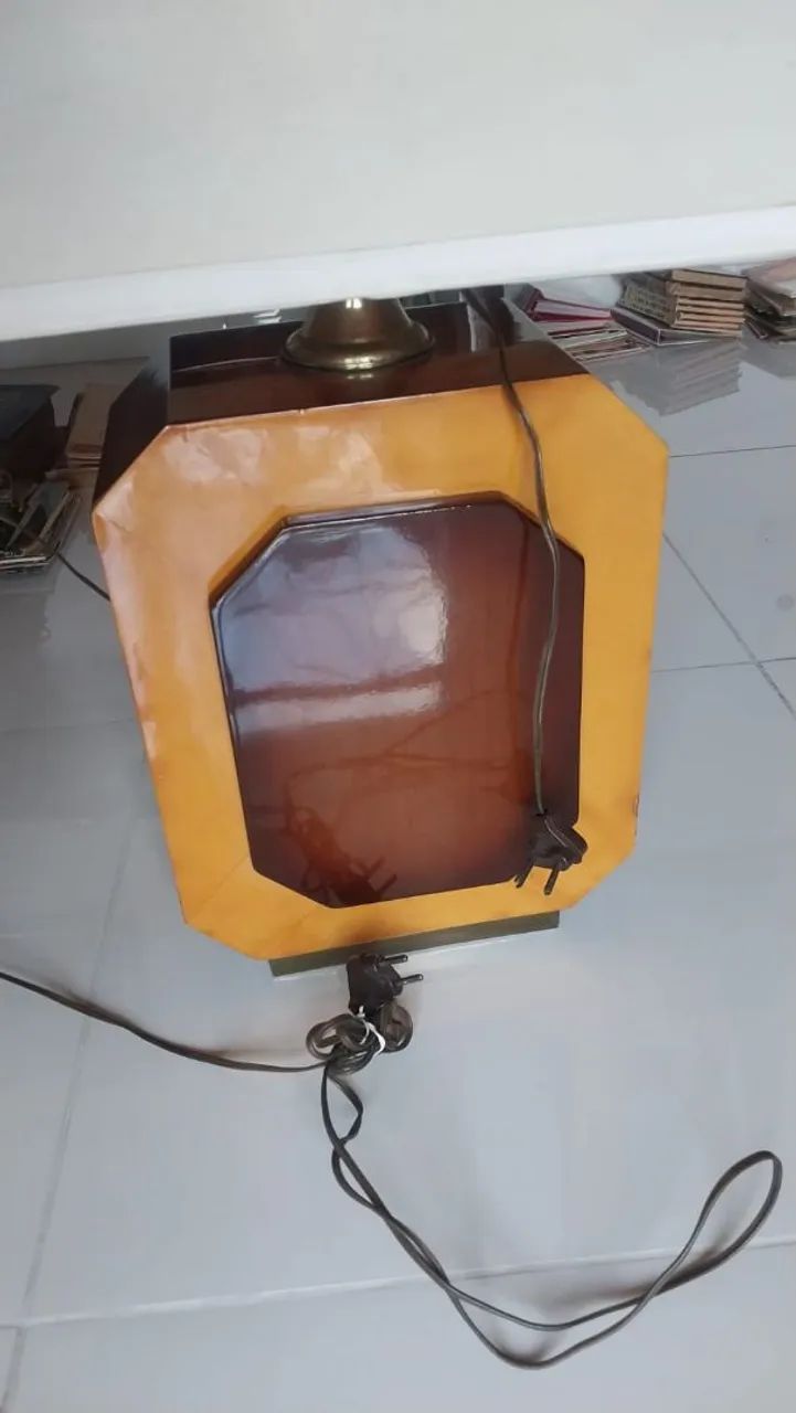 Abajur lindo, antiguidade em perfeito estado
