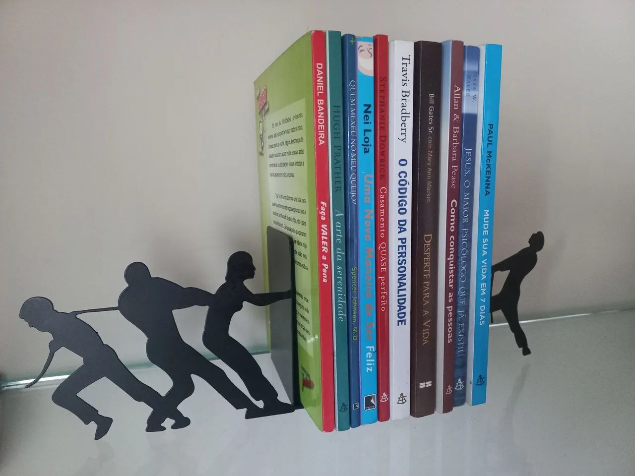 Suporte/ aparador para livros64651194757763120