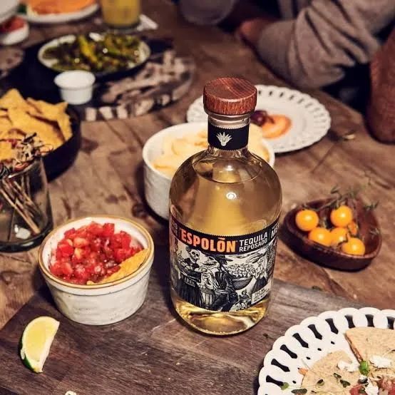 Tequila mexicana Espolón ouro, original e lacrada! - Foto 4