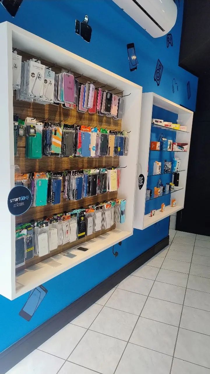 Expositores e prateleiras para loja de acessórios para celular