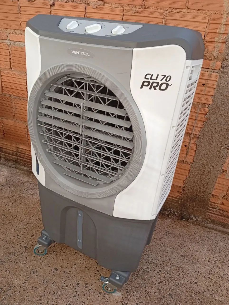 Climatizador de Ar Ventisol CLI 70 PRO². Muito bem conservado apenas 4 meses de uso leves 