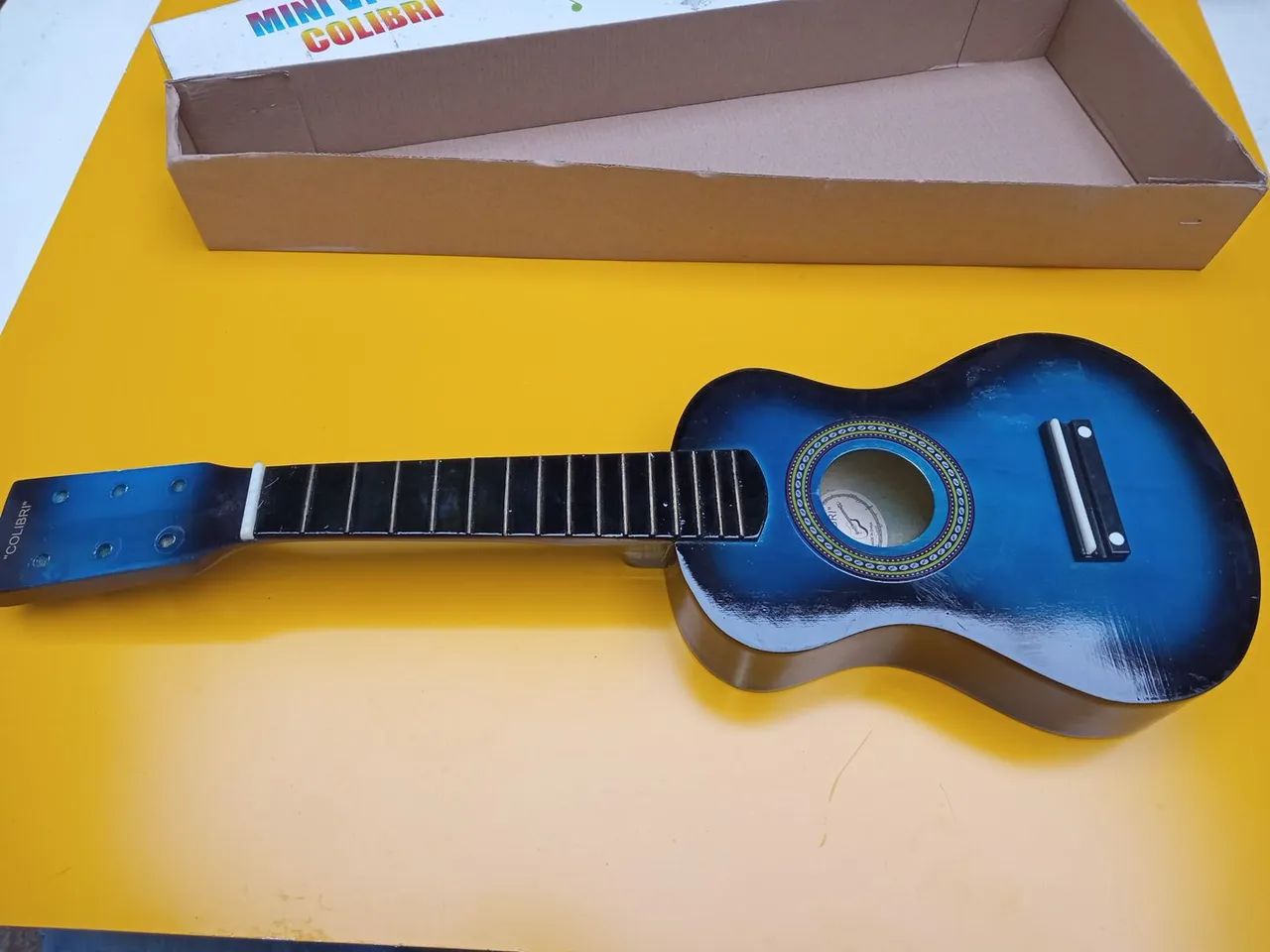 Mini violão pra restaurar  - Foto 3