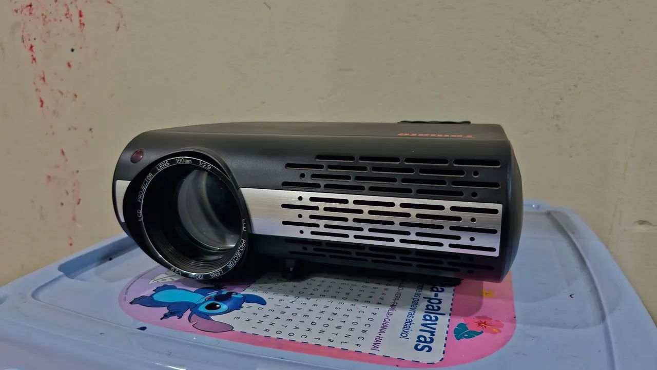Projetor LCD 70 a 150 pol 4000 lumens