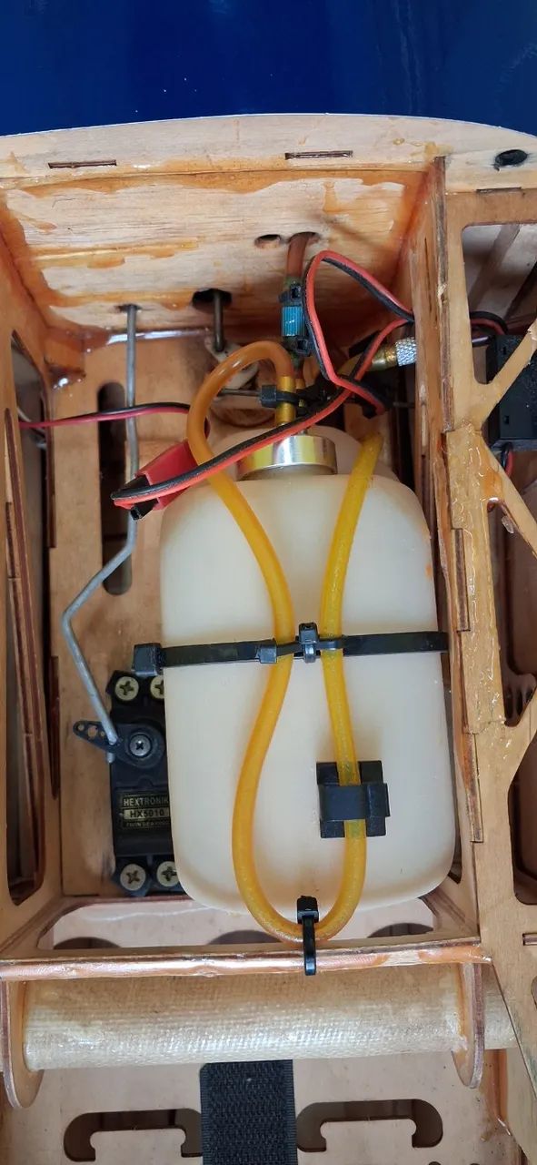 AEROMODELO GASOLINA - EXTRA - DLE 20CC - Foto 2