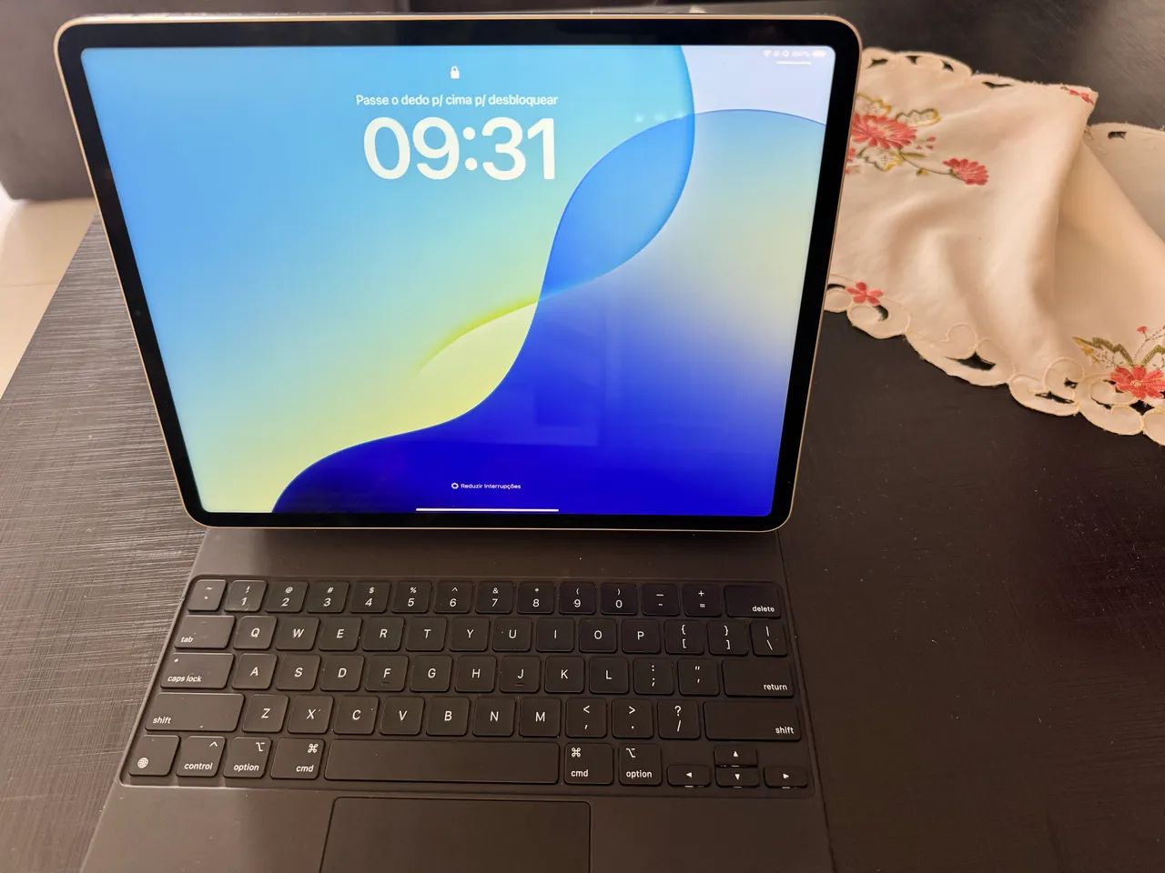iPad PRO 12,9? (6ª geração) / 256gb + Magic Keyboard  - OPORTUNIDADE