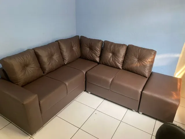 SOFA DE CANTO NOVO COURO SINTETICO COM GARANTIA (ENTREGAMOS)