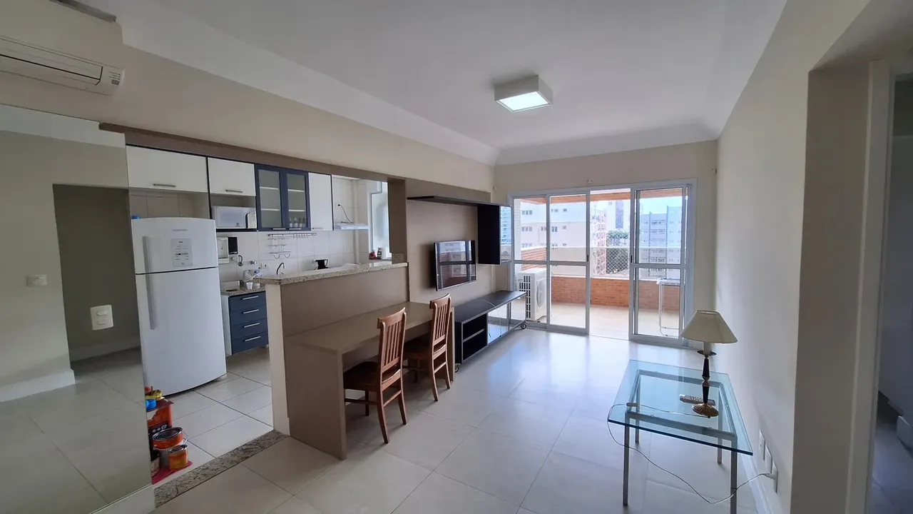 Apartamento mobiliado para locação no Embaré, Santos, com lazer