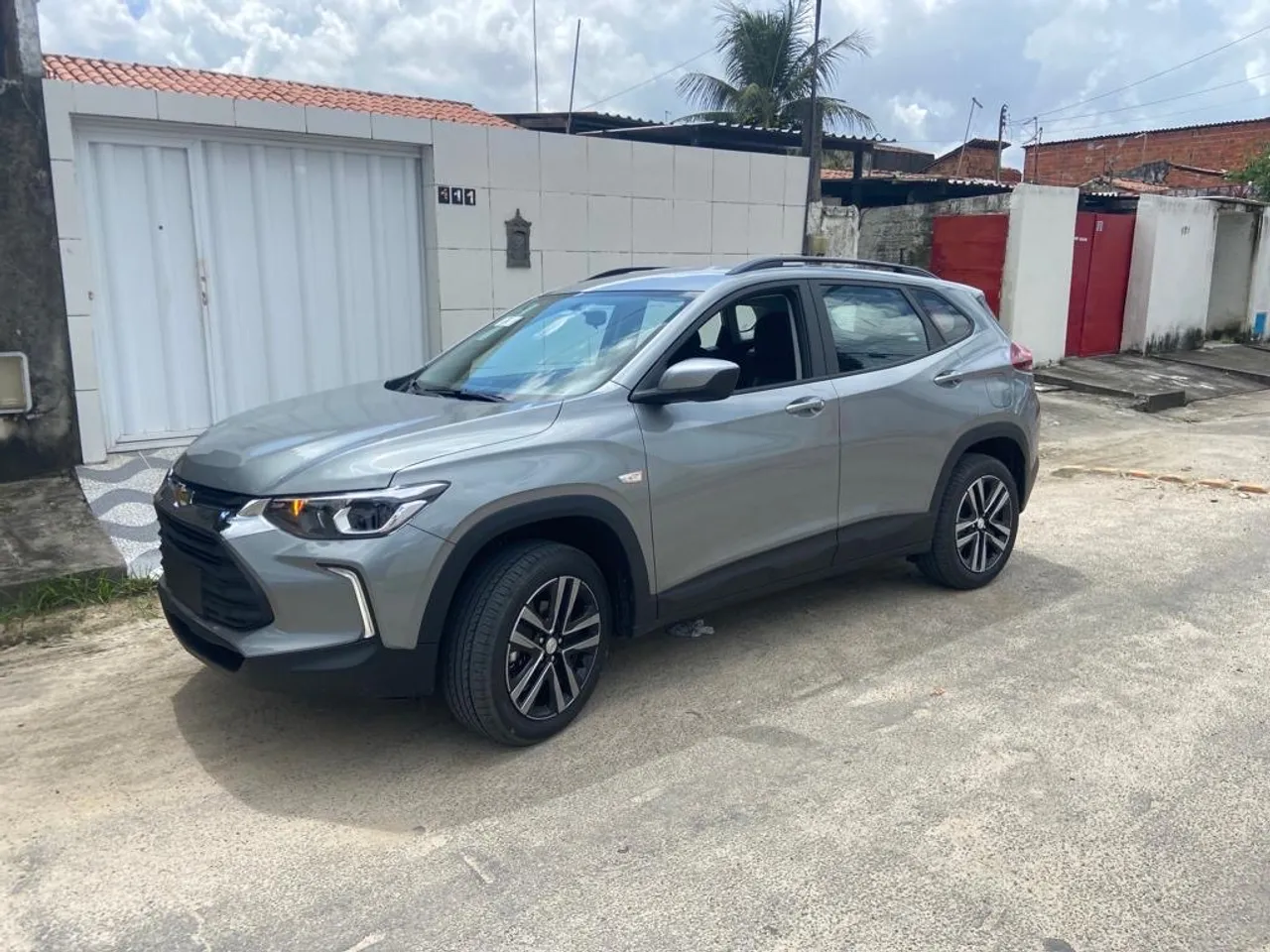 TRACKER LT TURBO AT 2024