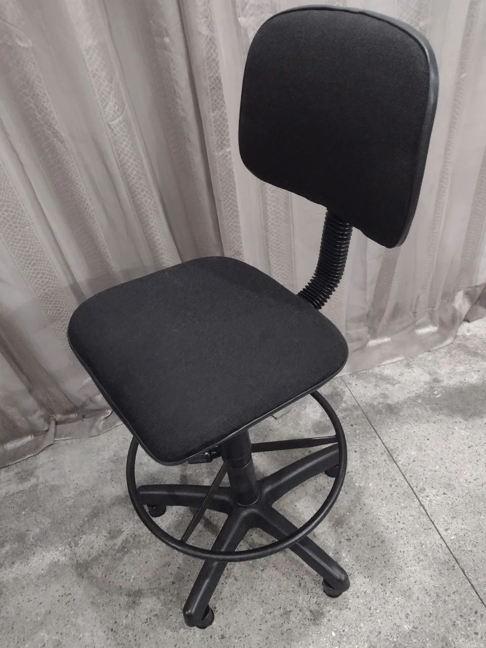 Cadeira de Escritório com Rodas e Apoio para Pés - Foto 5