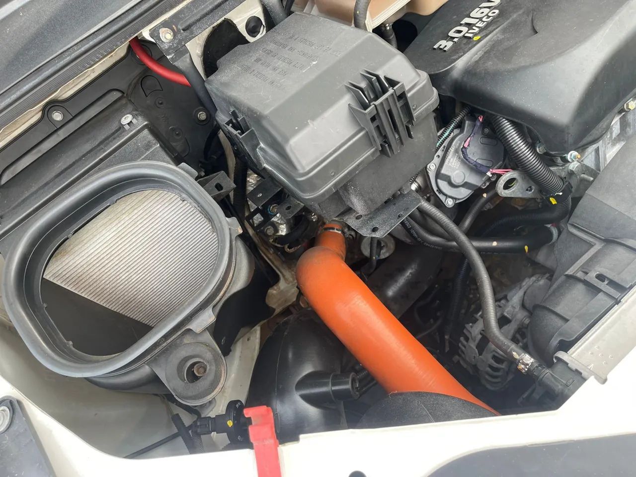 IVECO 35s14 BAÚ 2012/2013 - Foto 11