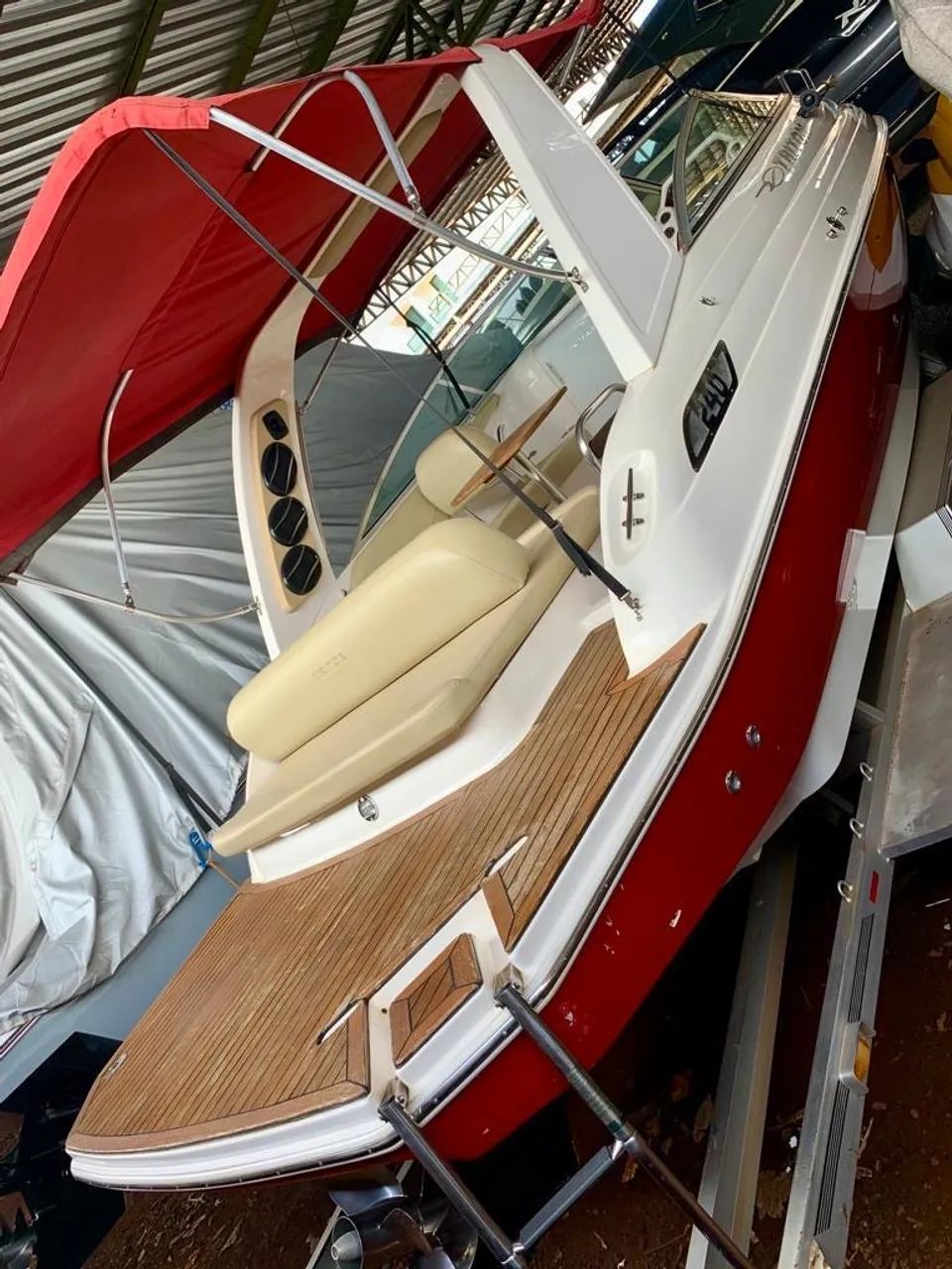 Triton 240 Cab 2013  - Foto 2